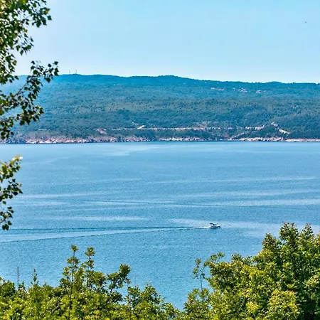 Brozina アパート ツリクヴェニツァ