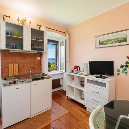 アパート Brozina *