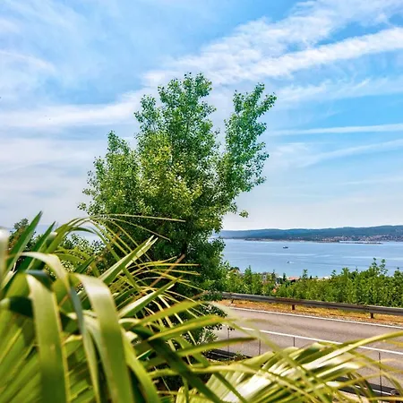 アパート Brozina *